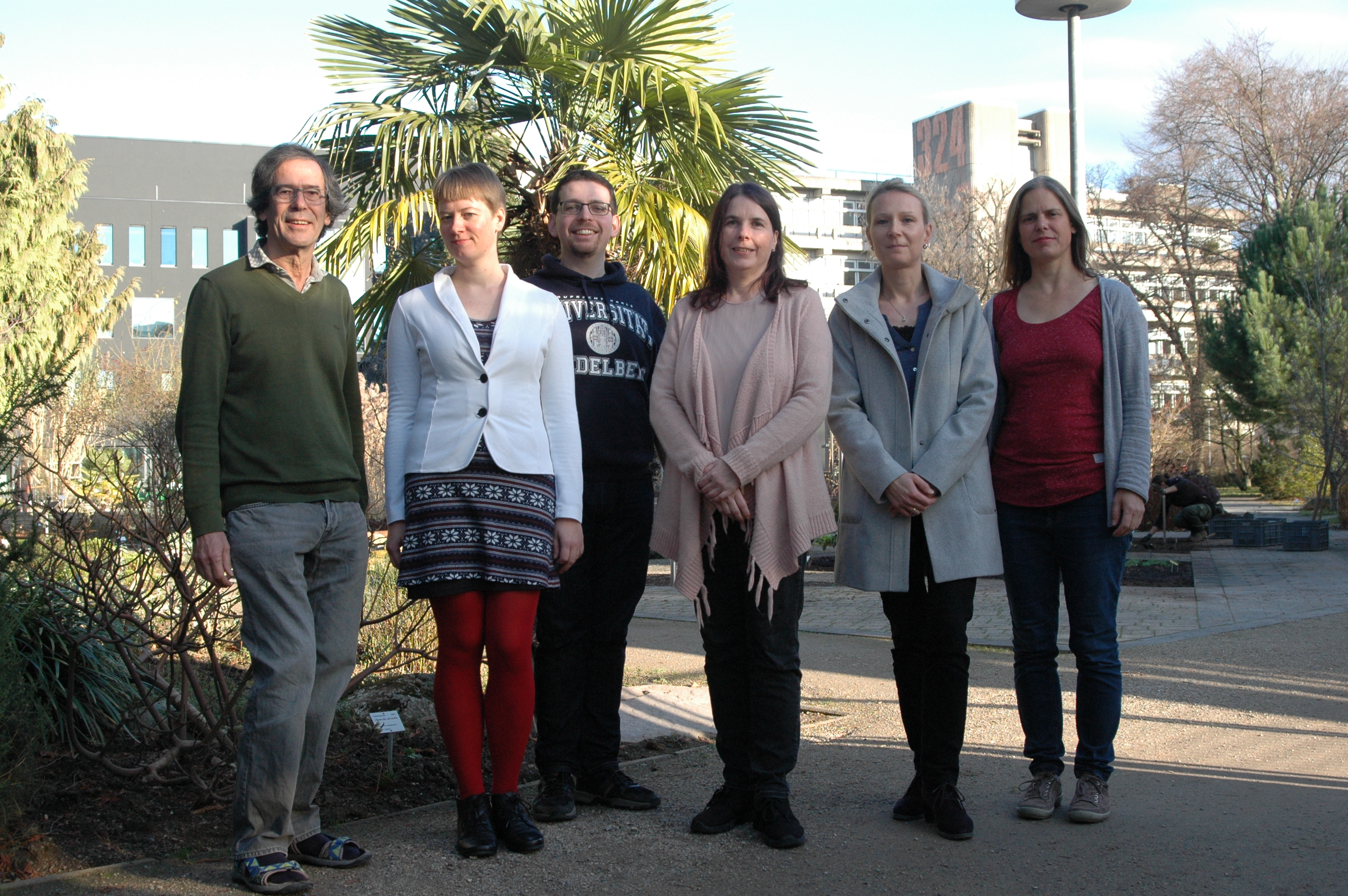 Group picture of the members of the core facility - summer 2017 Group picture of the members of the core
facility - spring 2015